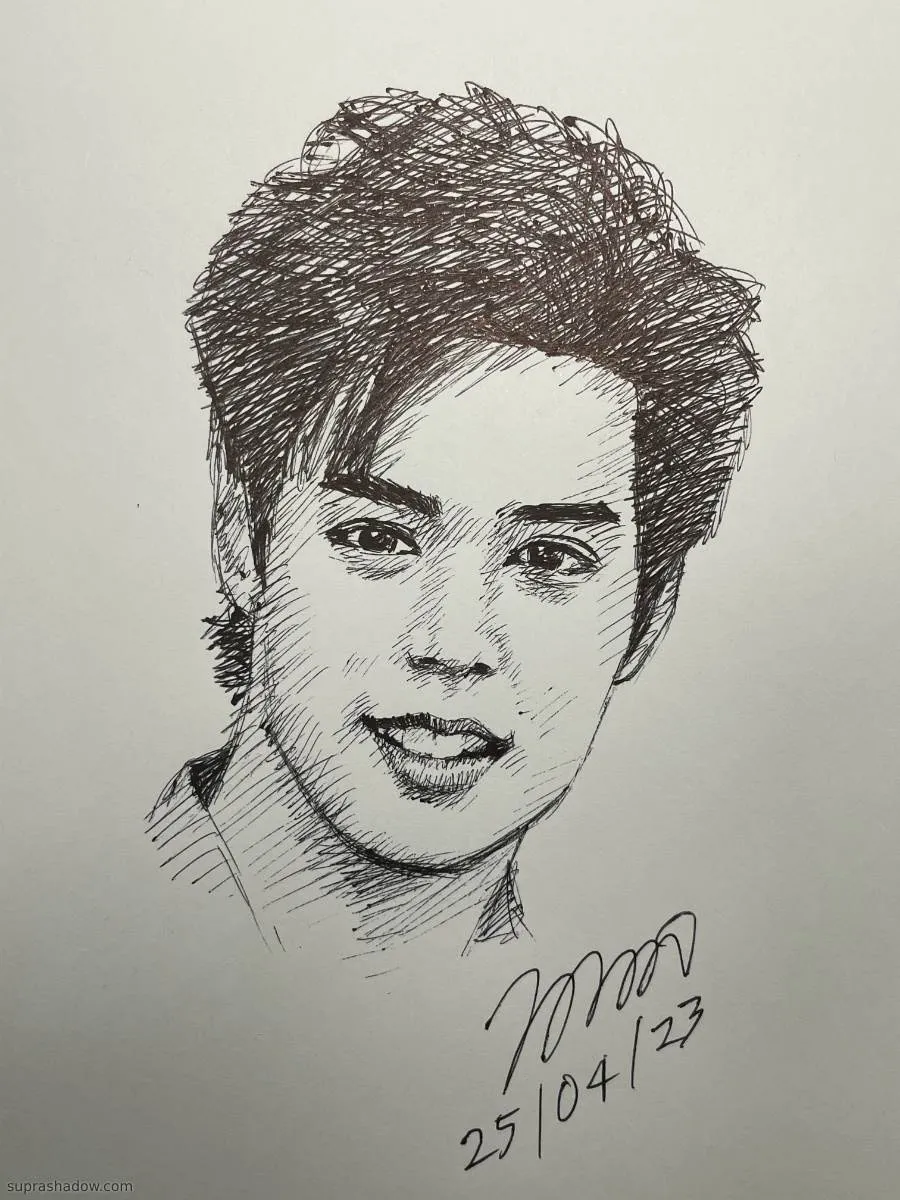 จ๊อบ ธัชพล กู้วงศ์บัณฑิต